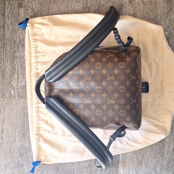 Louis Vuitton Palm Springs backpack - Picture 8 of 13